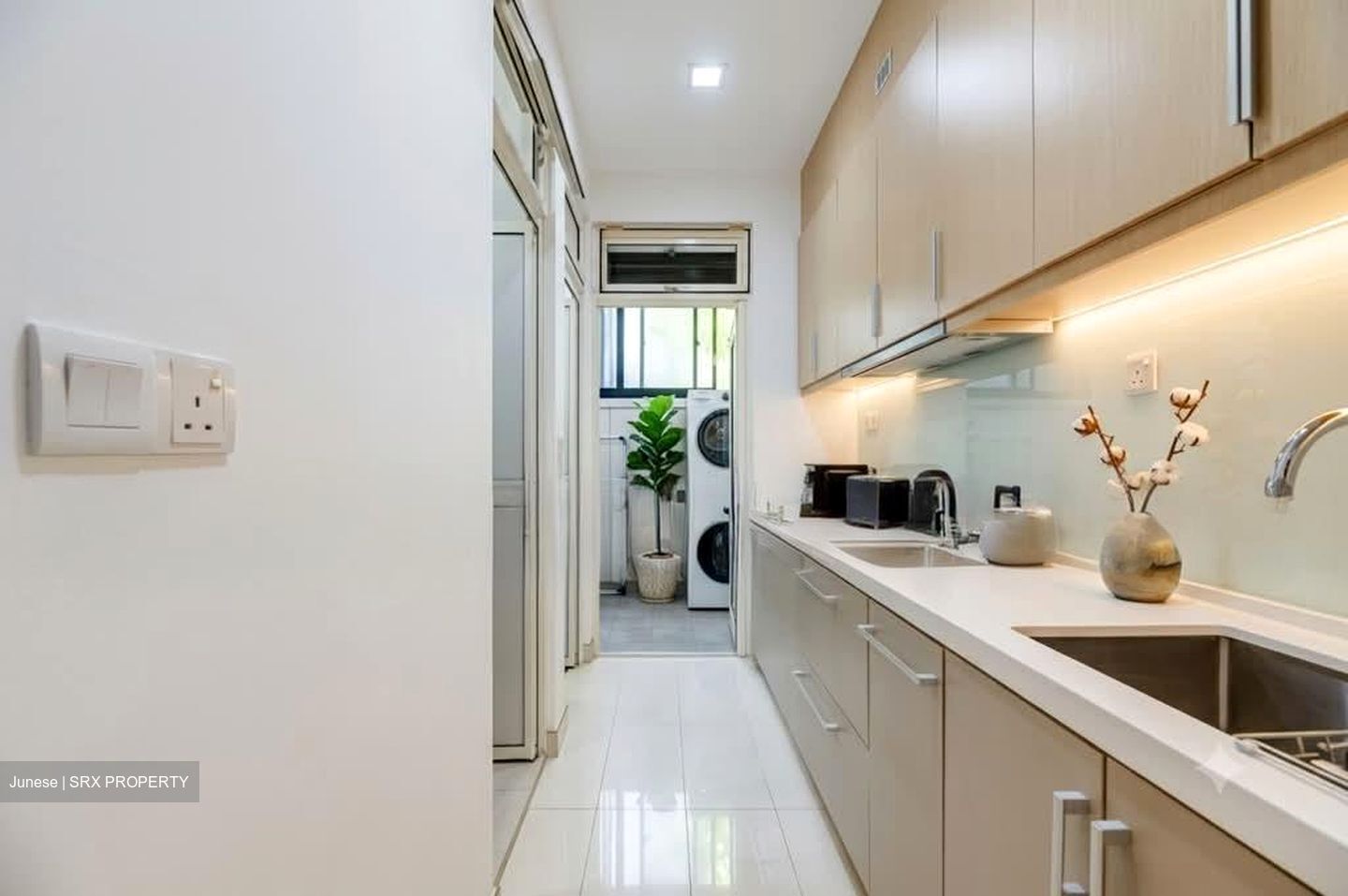 Seletar Garden (D28), Terrace #566477801